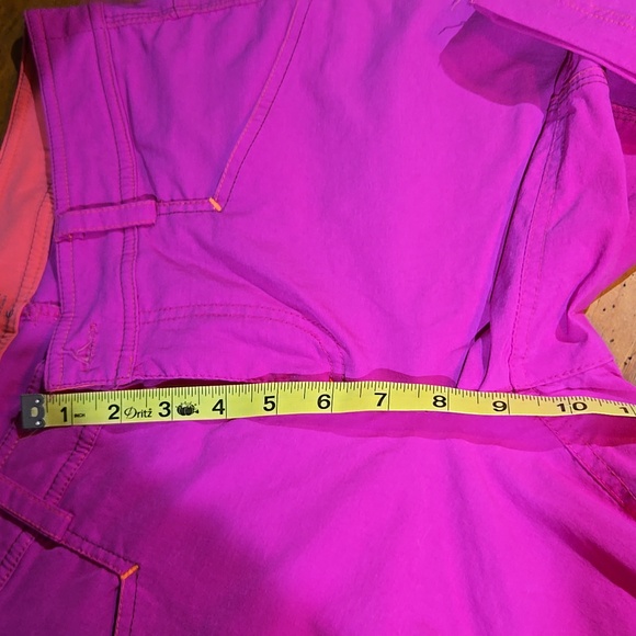 Magenta Title Nine capris, size 6 - Picture 10 of 13